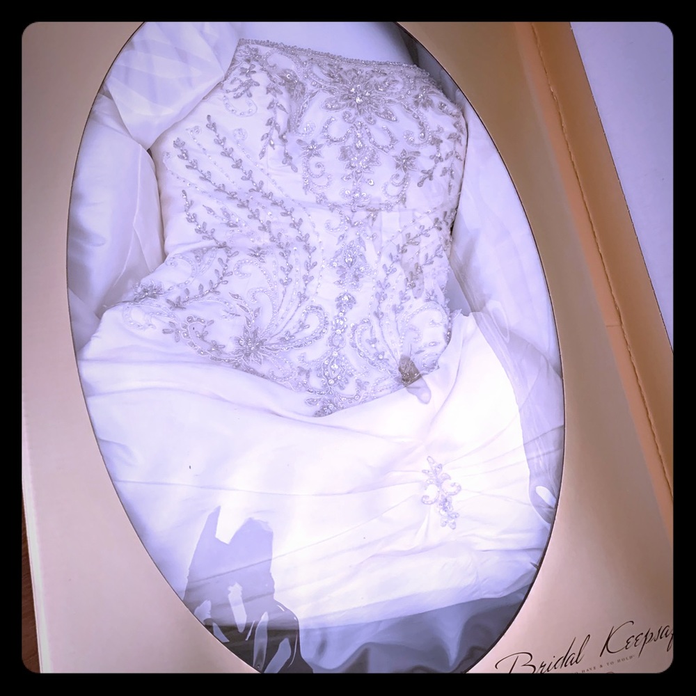 Wedding dress